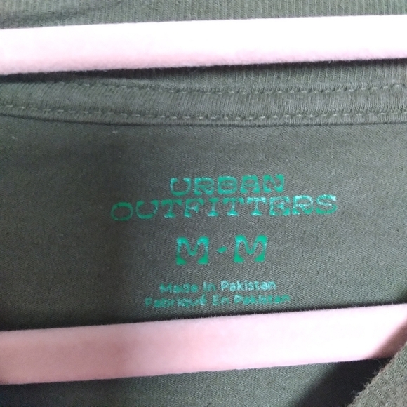 Urban Outfitters Men's Green Crew Neck Long Sleeve Tee Shirt Size Medium - Picture 7 of 9